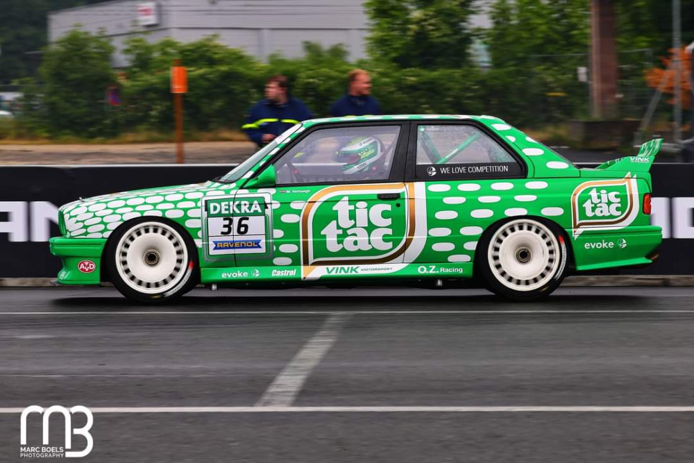 bmw-m3-e30-tic-tac-dtm-classic-tourenwagen-norisring-mit-irm-tc-2-raedern-von-irmler-racing-leichtmetallrad